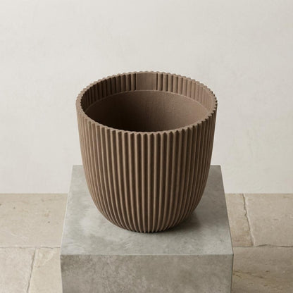 Pot Capi Nature Groove taupe D25 cm pour plantes de taille moyenne à grande